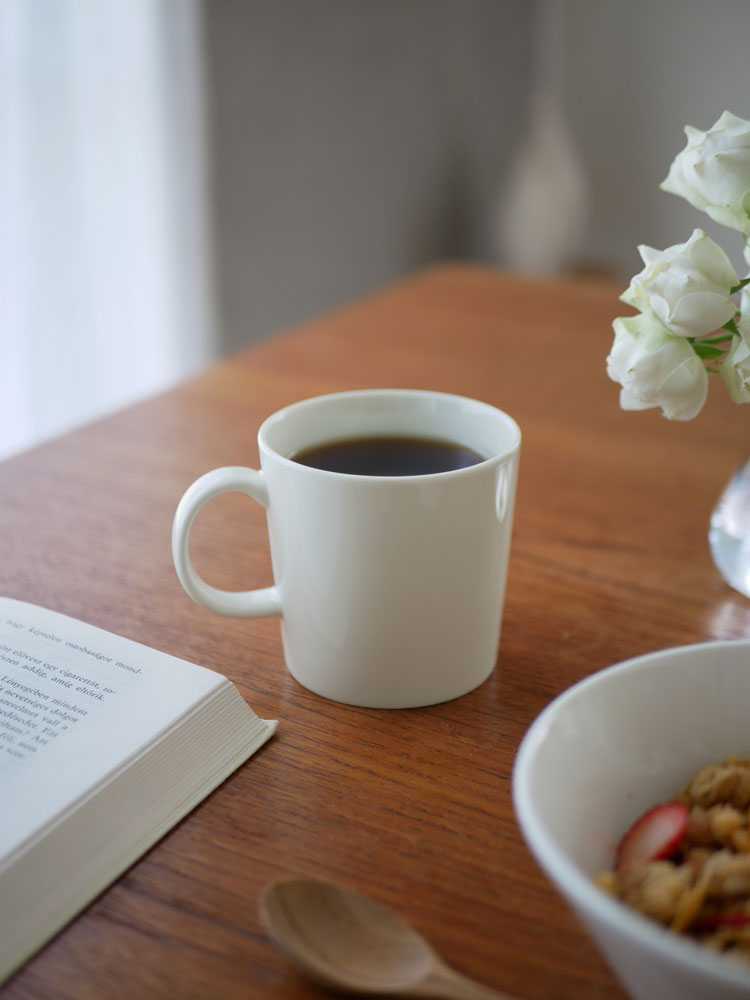 iittalaティーマの磁器製マグカップ300ml