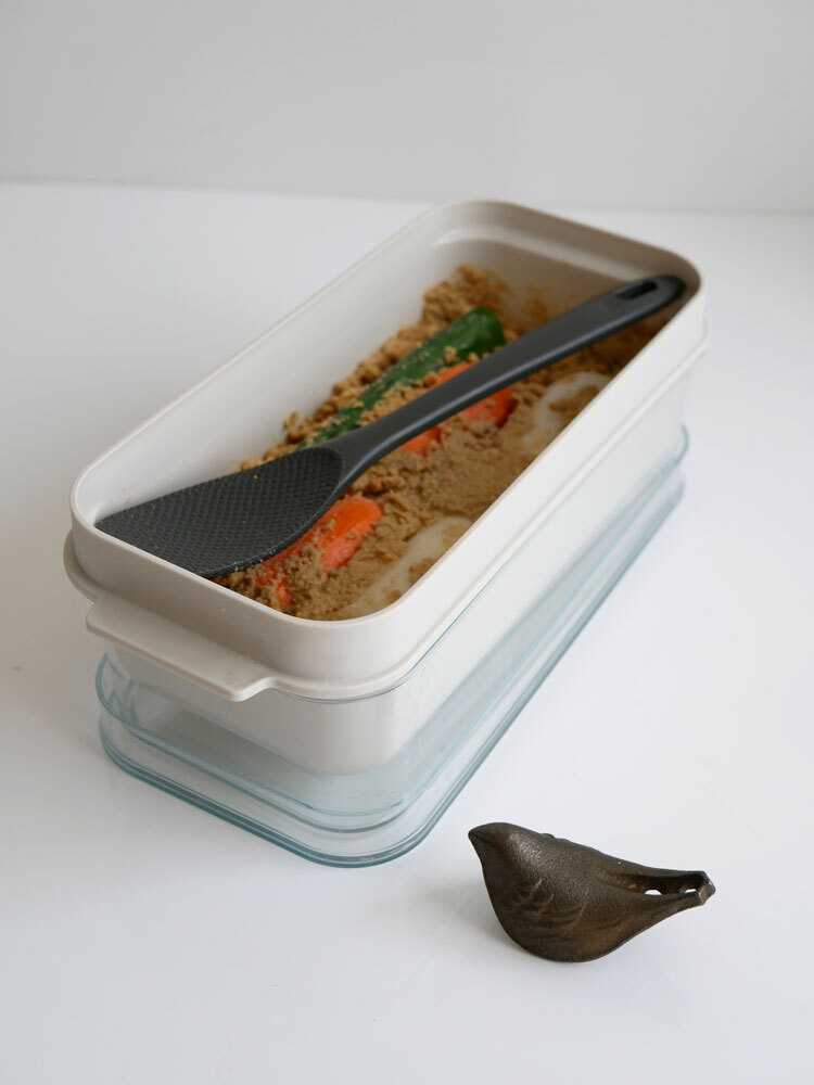 ぬかどこボックスと鉄のことりの画像