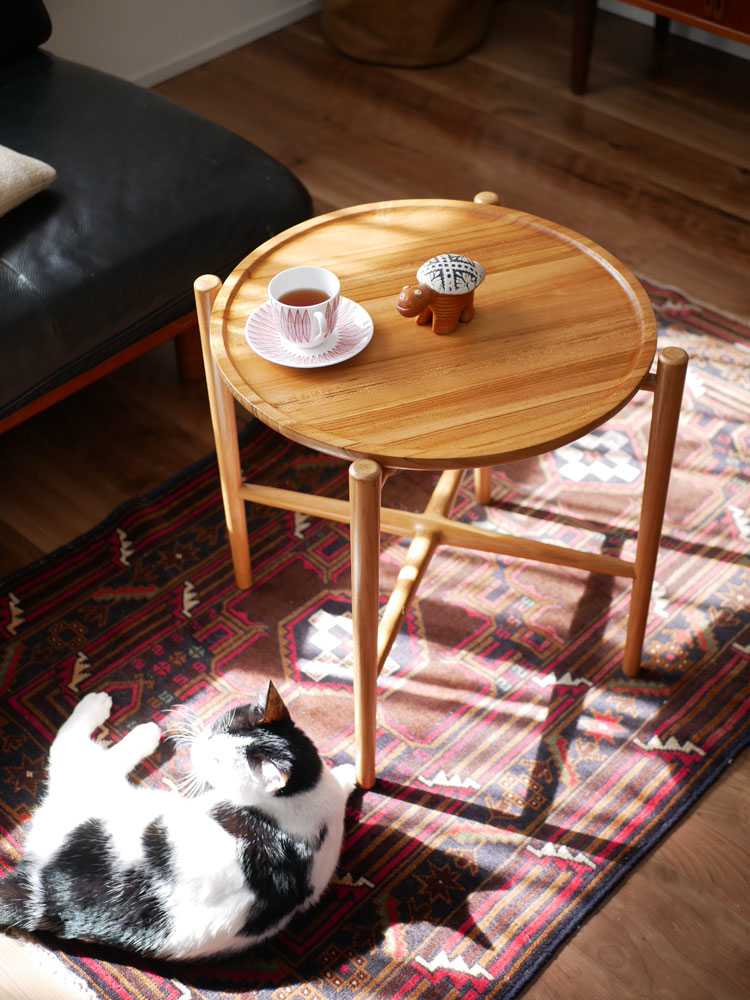 Comore Sunのチークたためるサイドテーブル