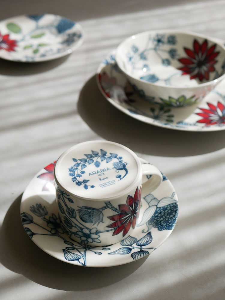 アラビア「ルノ サマーレイ」ドレスの写真