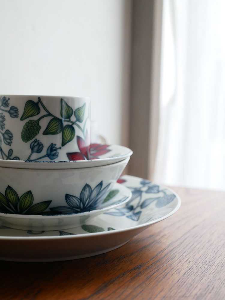 アラビア製ルノ サマーレイの磁器食器セット