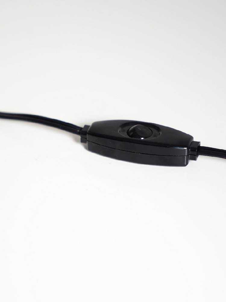 ディクラッセOHテーブルランプのスチールと和紙デザイン