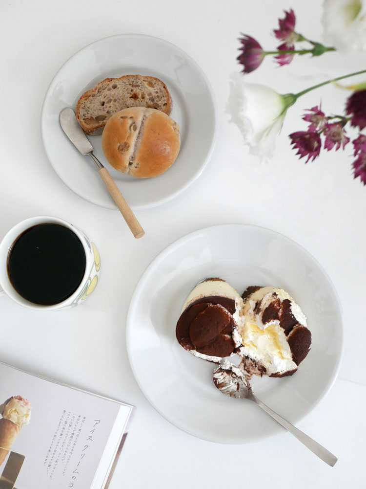 サタルニアのチボリ磁器オーバルプレート