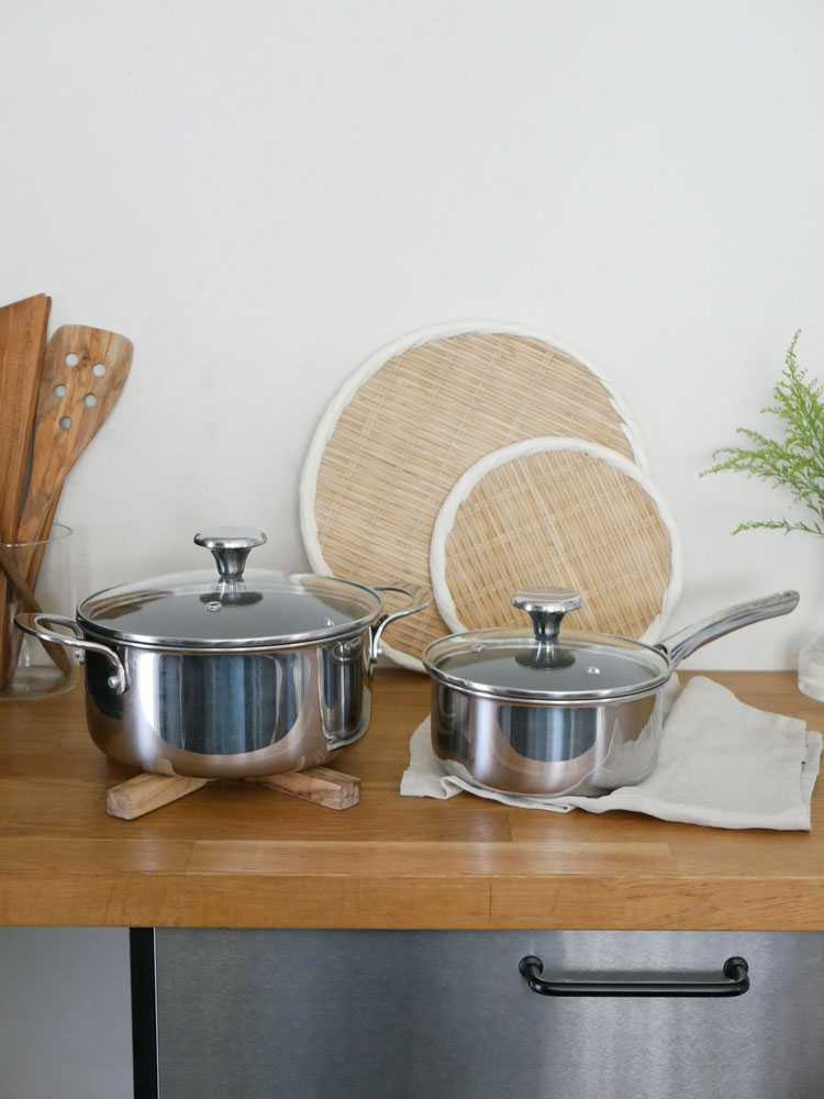 CORELLEの次世代こびりつきにくいキャセロールフライパン