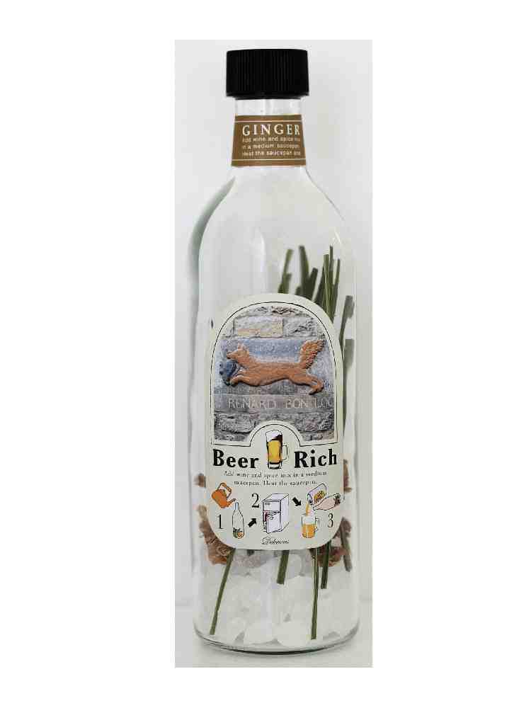 ビアリッチのラベルが貼られたガラスボトルのアルコール飲料