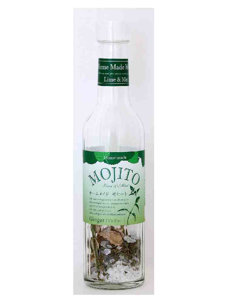 ホームメイドモヒートのラベルが貼られたガラス瓶