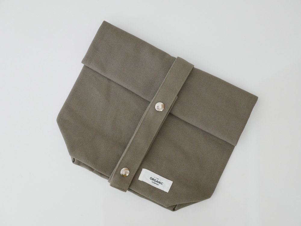 THE ORGANIC COMPANYのオーガニックコットン100％ヘビーキャンバス製SMALL BAG、サイズ30×39×12cm