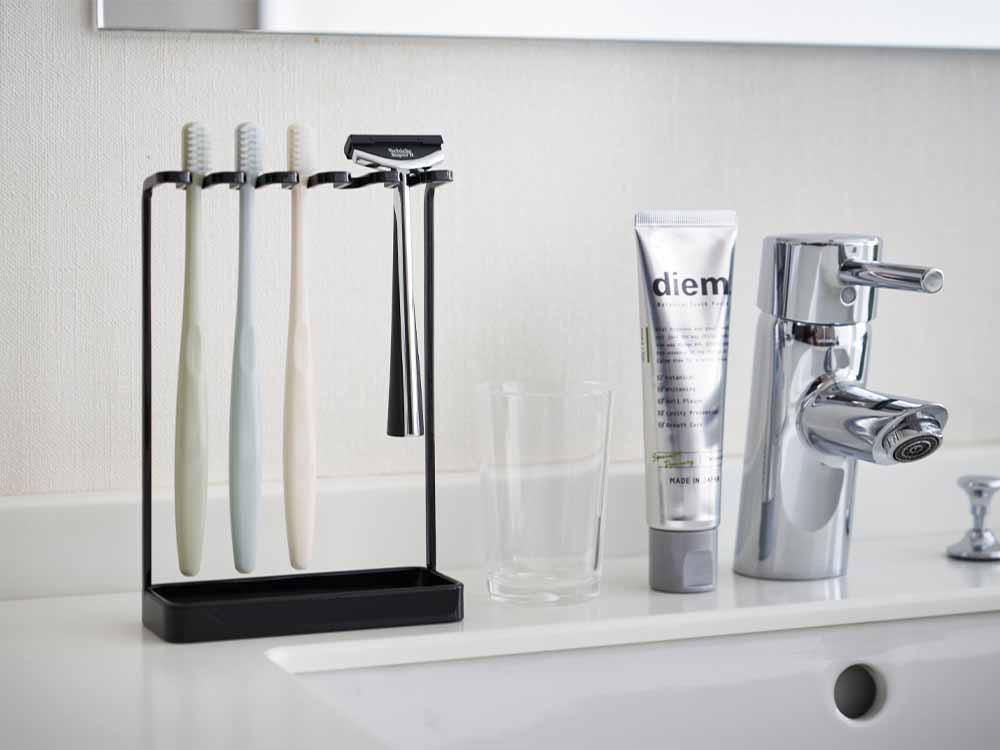 Yamazakiタワーの5連歯ブラシスタンド