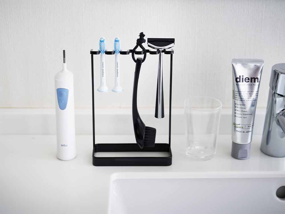 Yamazaki/tower製の5連歯ブラシスタンド