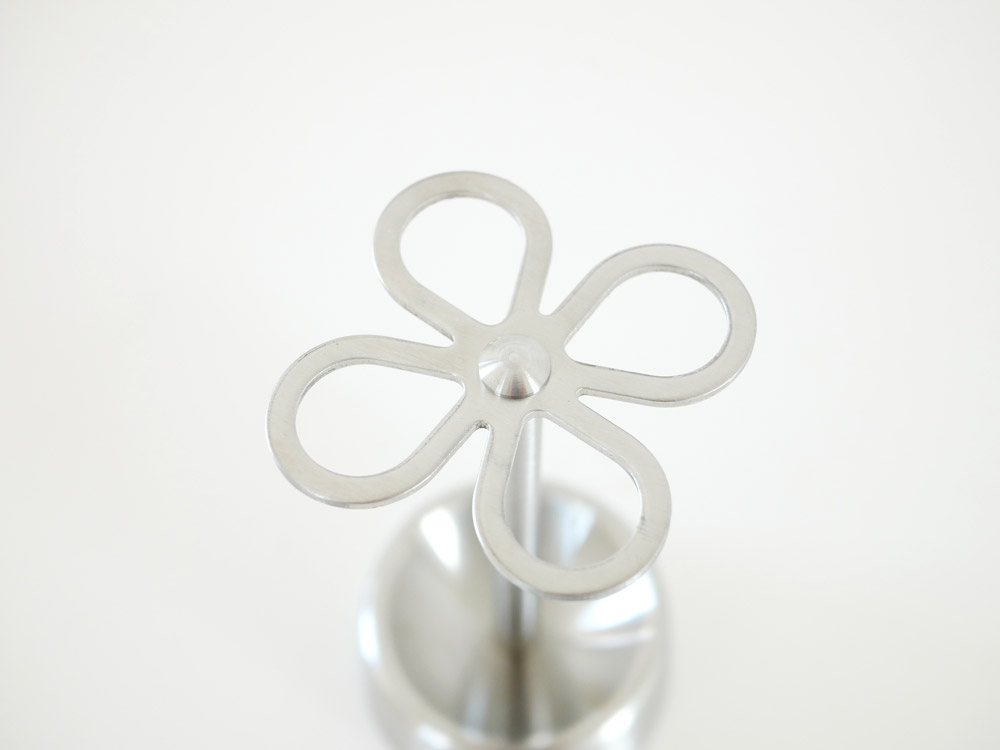 ダルトンのステンレス4ホール歯ブラシホルダーと歯ブラシ