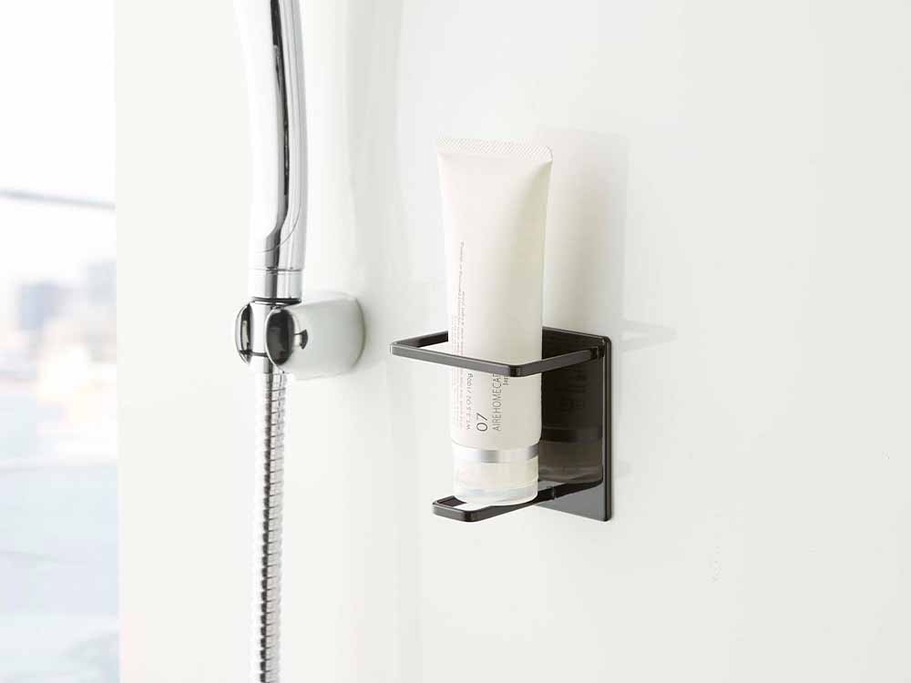 TOWER マグネットバスルームチューブ＆ボトルホルダー