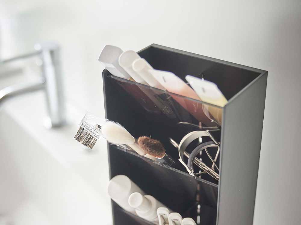 【tower/タワー】コスメ立体収納ケースと他収納ケースの画像