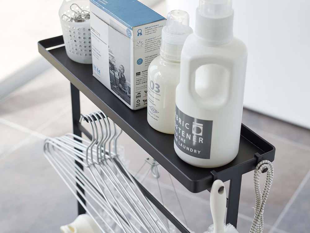 tower/タワーブランドの洗濯用品収納ワゴン、キャスター付き