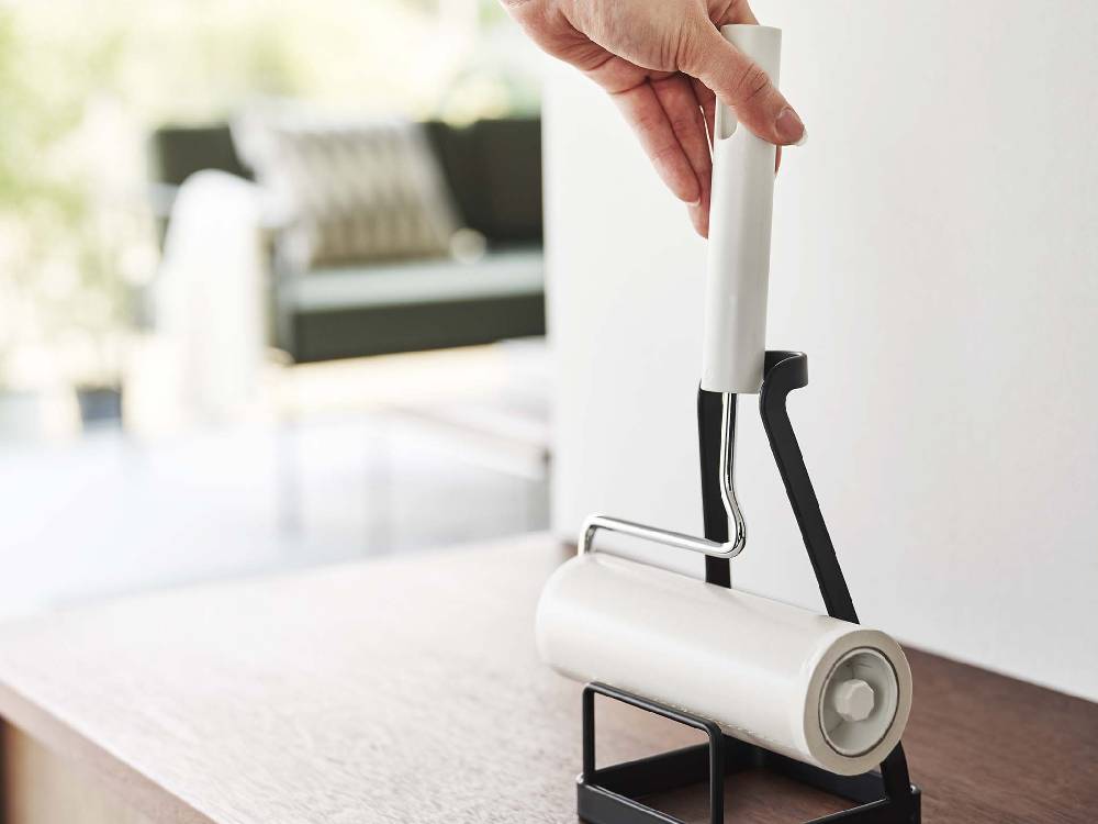 Yamazaki Tower製立てかけカーペットクリーナースタンド