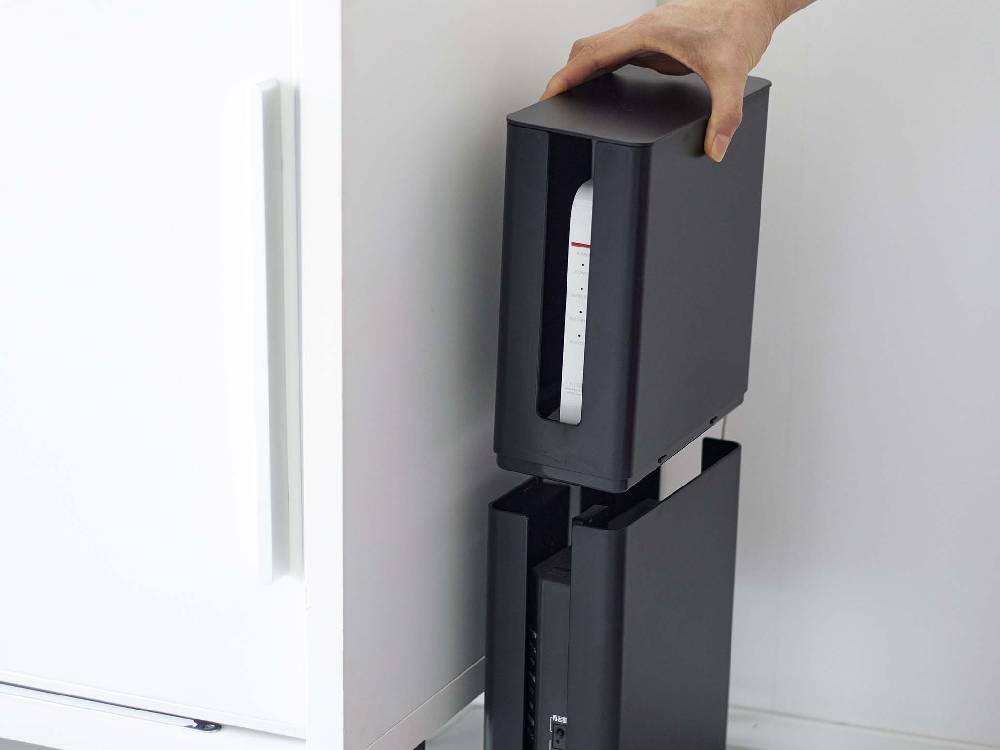 黒いスマートルーター収納ケース