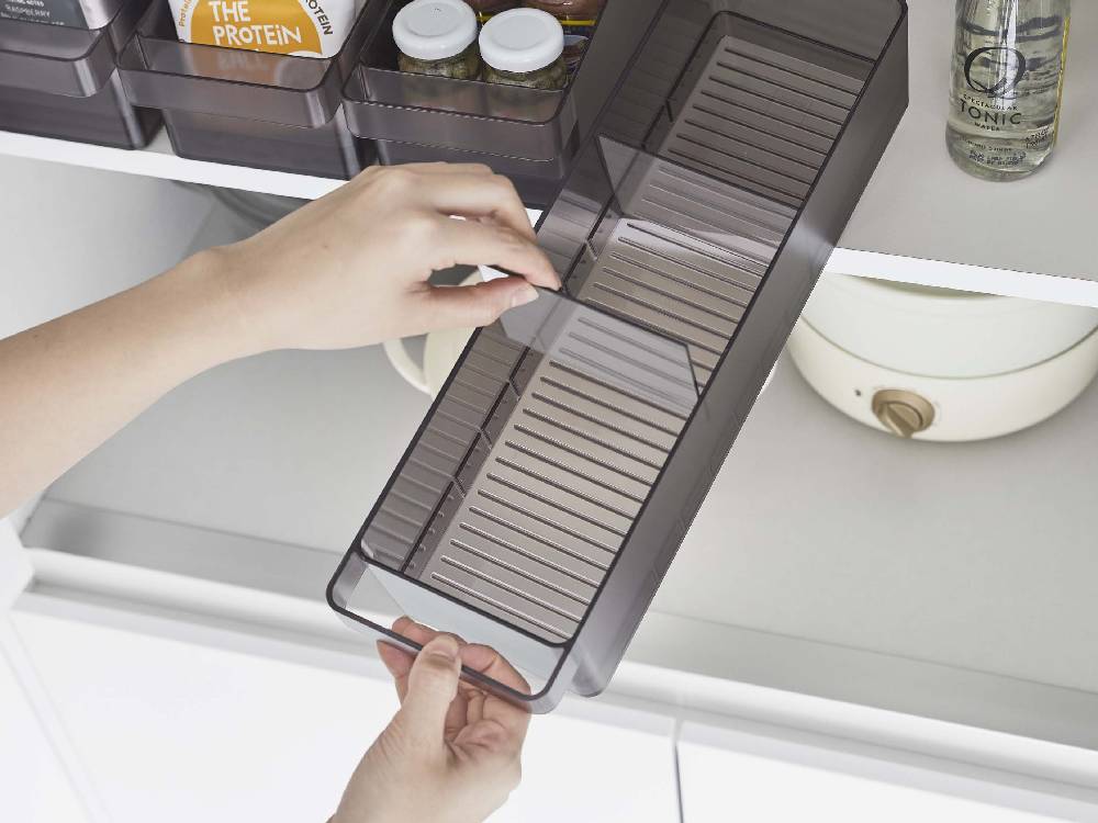 タワーの冷蔵庫中収納ケース、仕切り付き