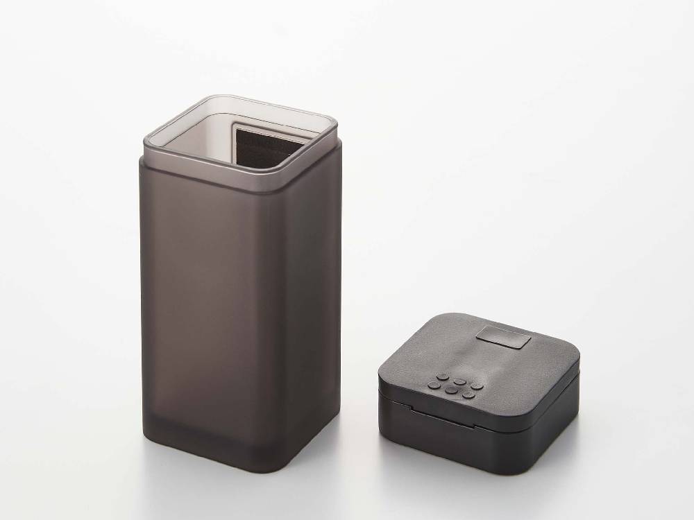 タワー/ヤマザキの黒マグネットスパイスボトル Lサイズ