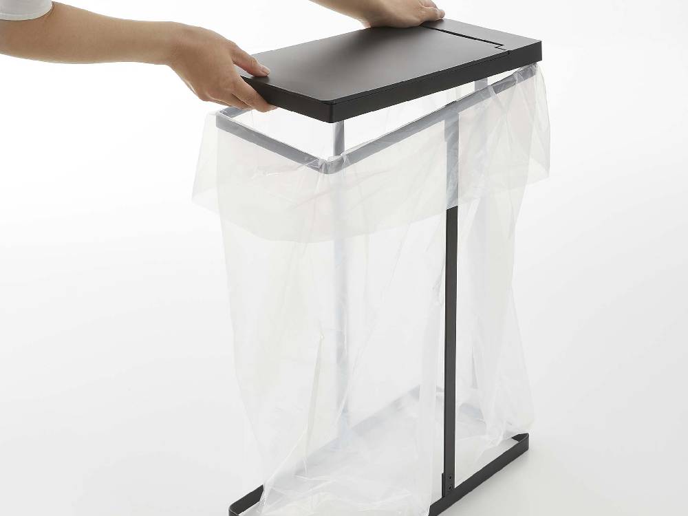 タワーブランドのスリム蓋付き分別ゴミ袋ホルダー