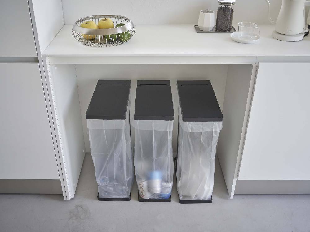 タワーのスリム蓋付き分別ゴミ袋ホルダー