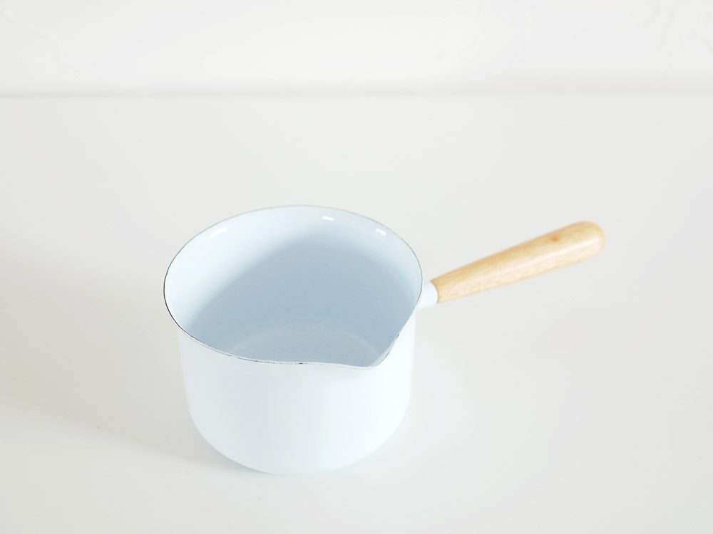 ポッシュリビングのホーローミルクパン