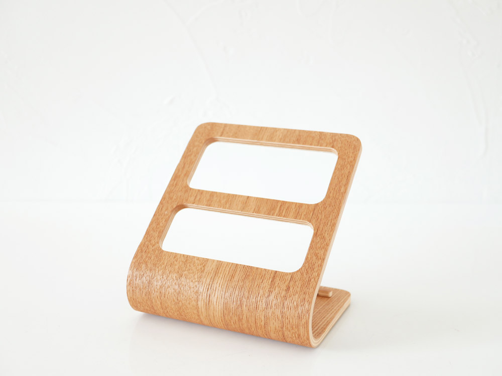 YAMAZAKI/RINの天然木製リモコンラック