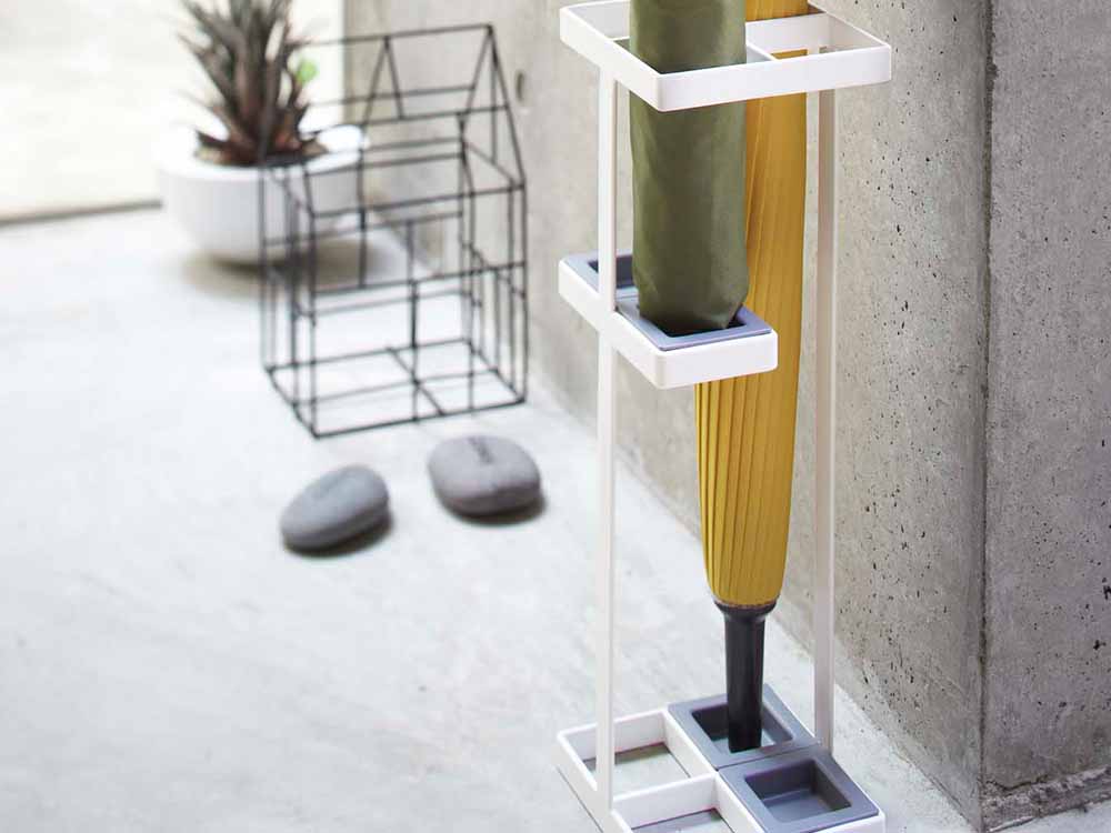 タワーアンブレラスタンド、スチール製で4本収納可能