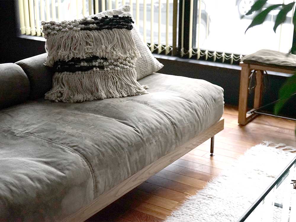 adepeche fath デイソファーの配置写真