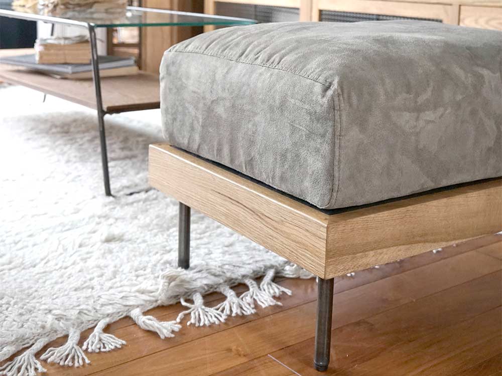 adepeche製ファスオットマンの写真