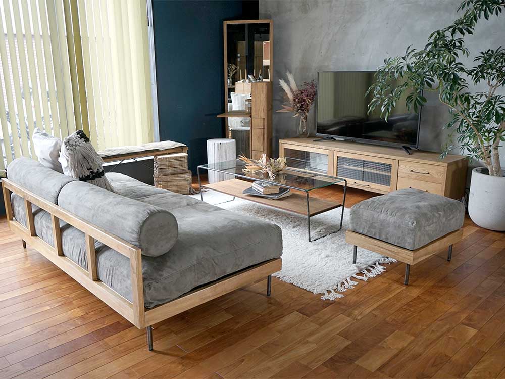 adepecheブランドのfathオットマン、赤オークとスチール製