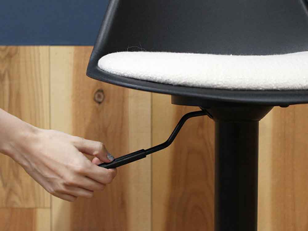 adepecheのNO-FPカウンターチェア（黒×アイボリー）