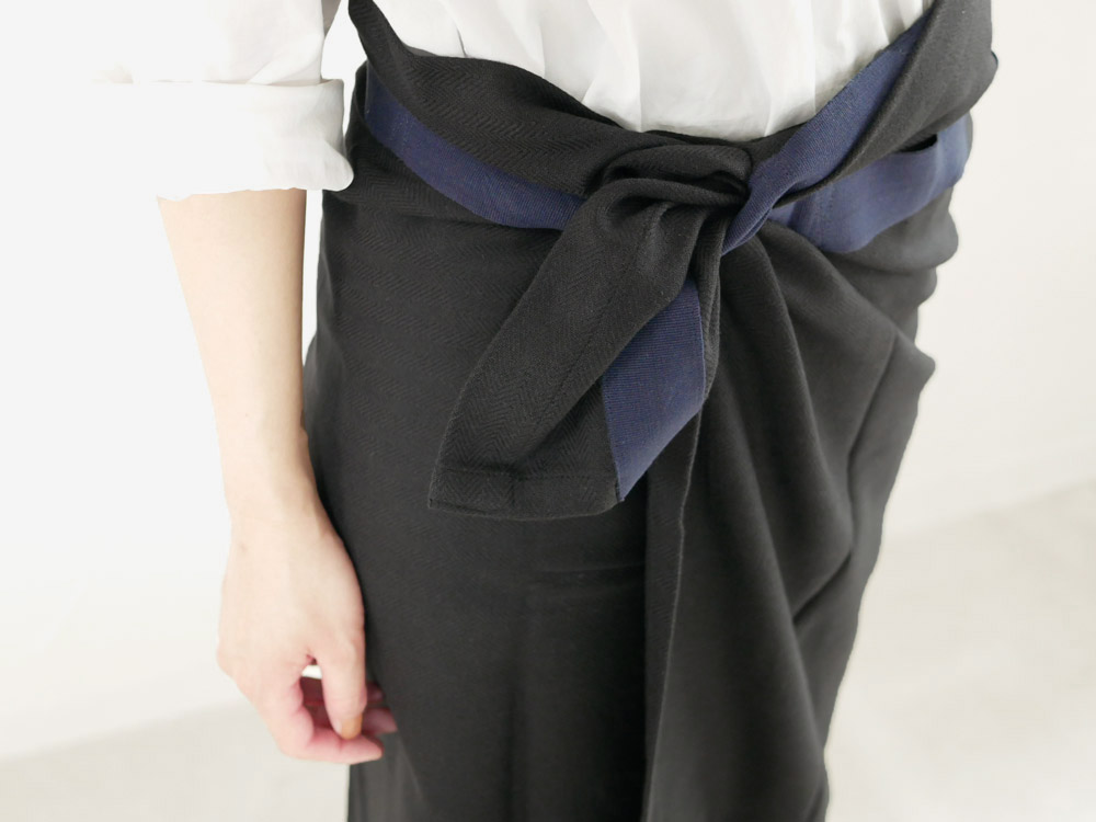 The Organic Company製オーガニックコットン100％ヘリンボーン織りの大判キッチンタオル、サイズ155×60cm