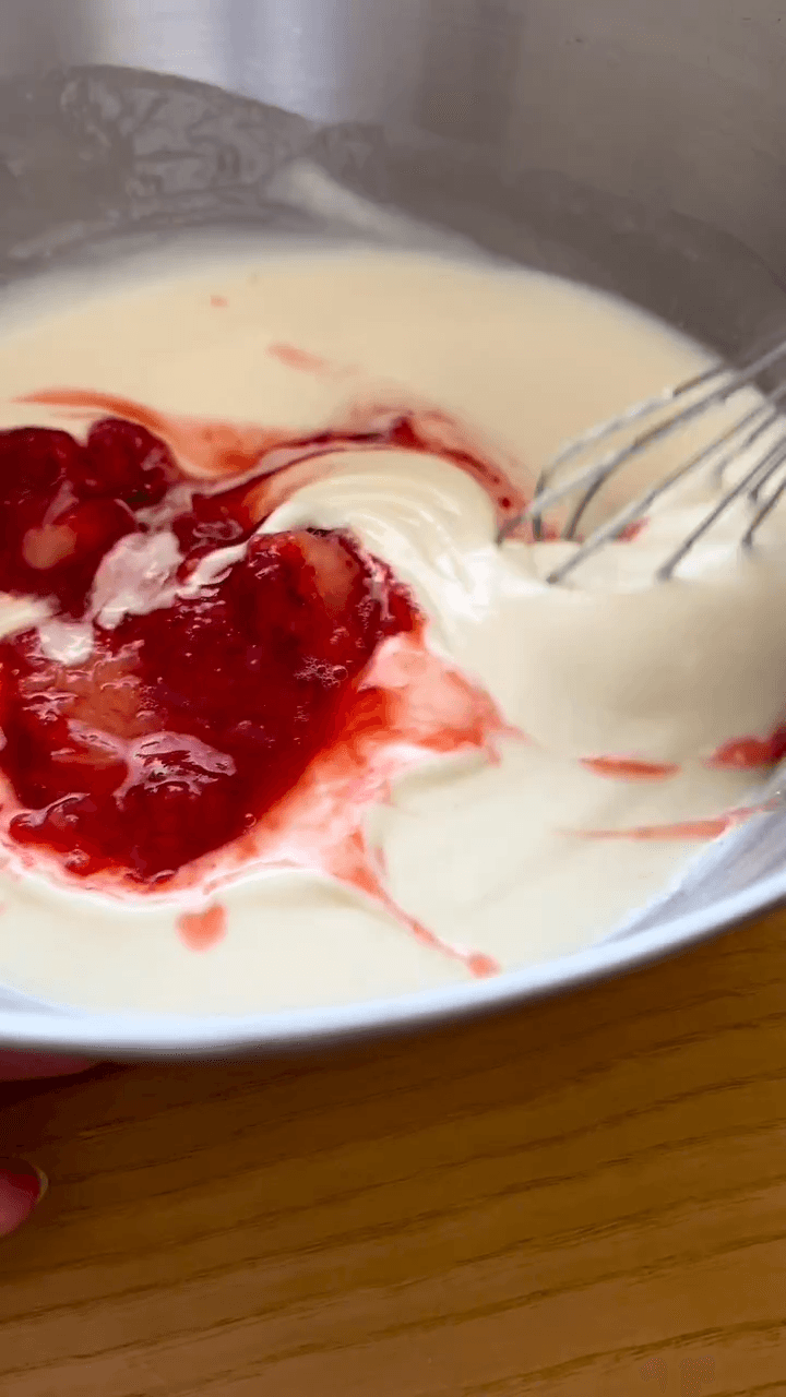 材料4つ！砂糖不使用！フレッシュいちごの麹アイス🍓🍨の作り方2の画像