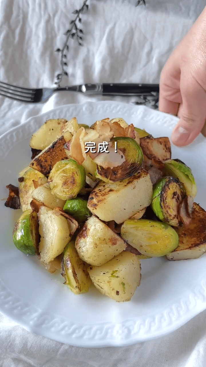 手がとまらない芽キャベツのガーリックソテーの作り方7の画像