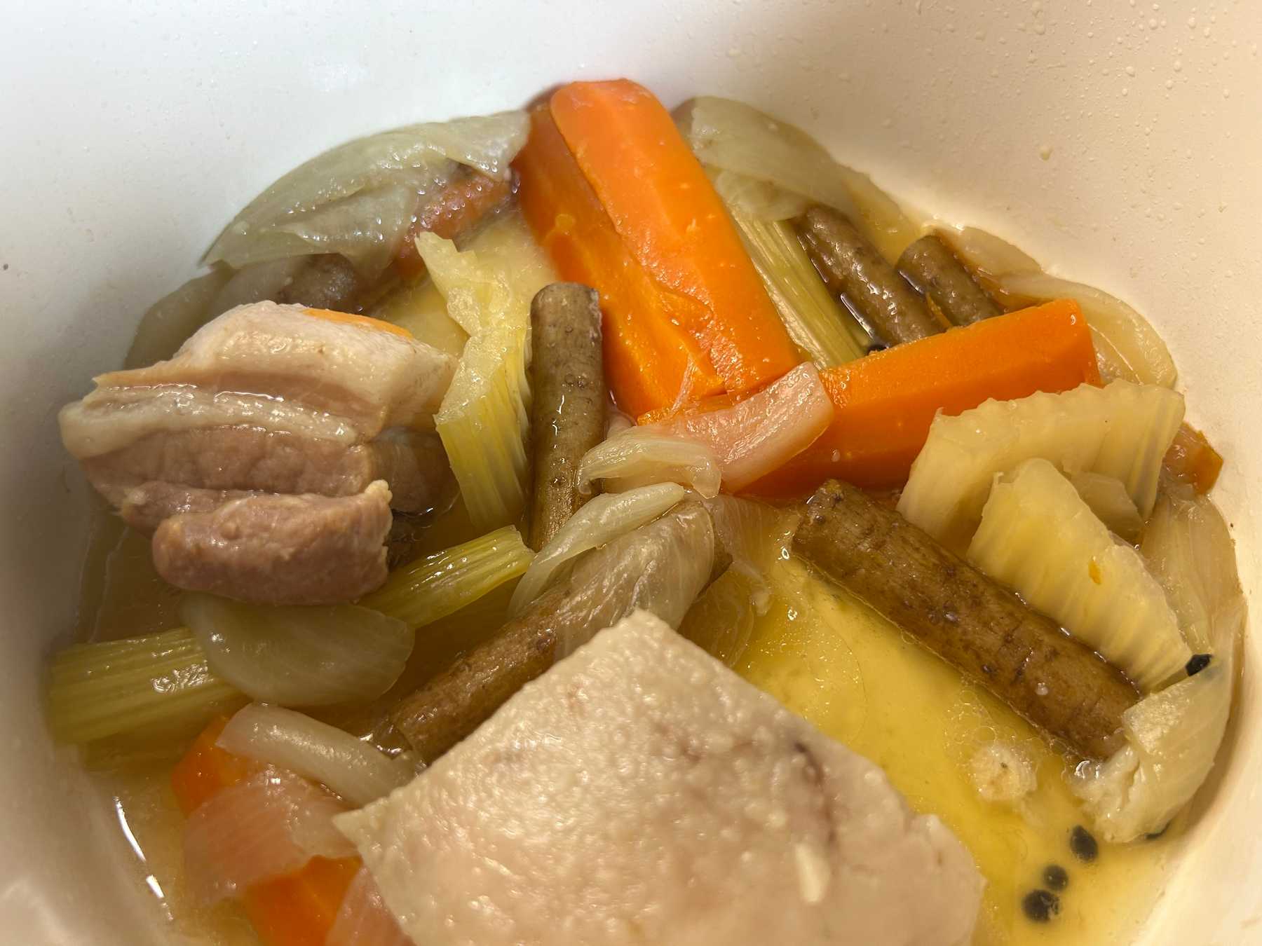 豚バラ肉のボリートミスト　サルサヴェルデの作り方4の画像